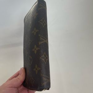 Louis Vuitton monogram Zippy wallet